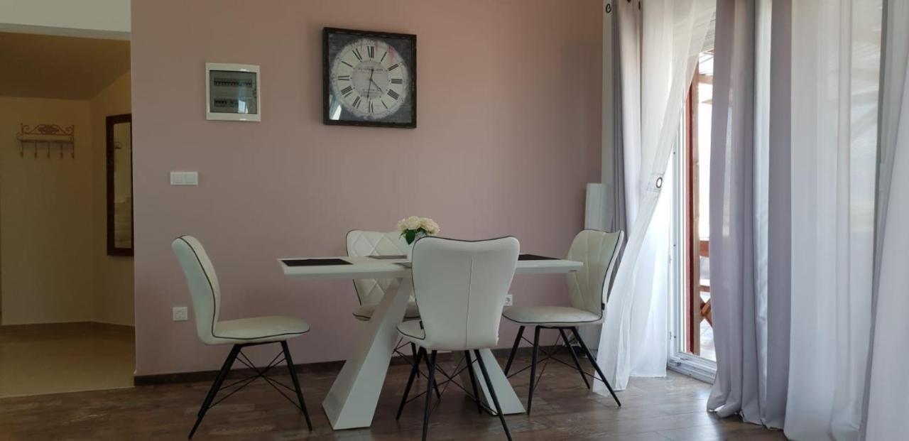 House With Swimming Pool Blue Diamond Apartment Povljana Exterior foto
