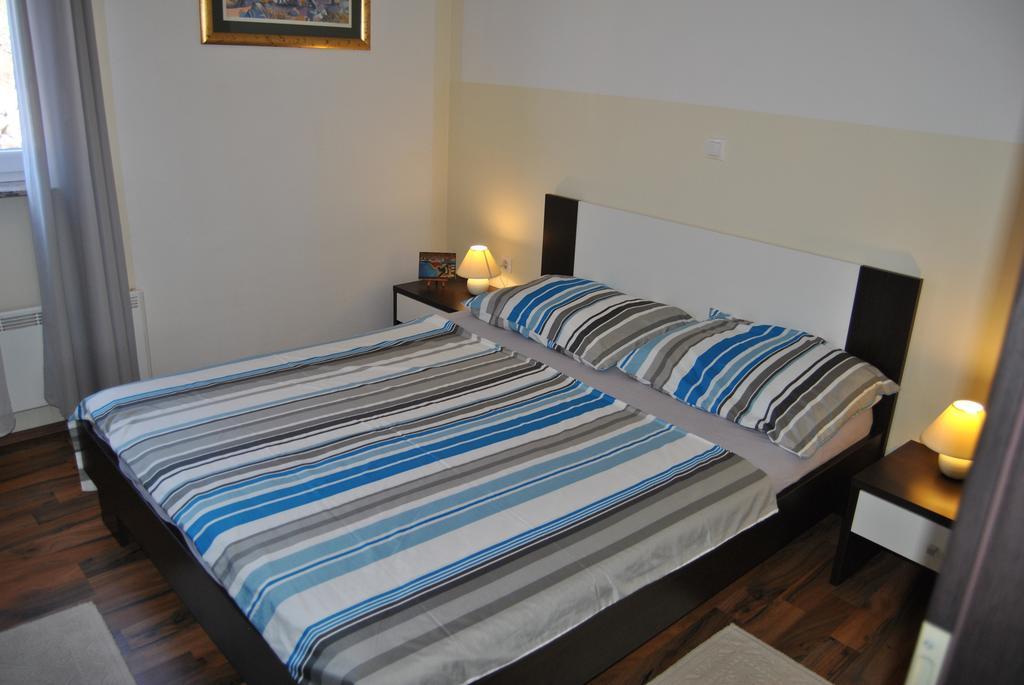 House With Swimming Pool Blue Diamond Apartment Povljana Exterior foto